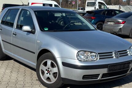 VW Golf 215.000 km 1.999 &euro; Hergatz 88145