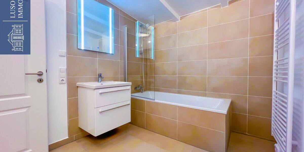Einfamilienhaus Hamburg Eidelstedt - 3 Zimmer, 130 m&sup2;, 2.600&euro; | Angebot:26824857