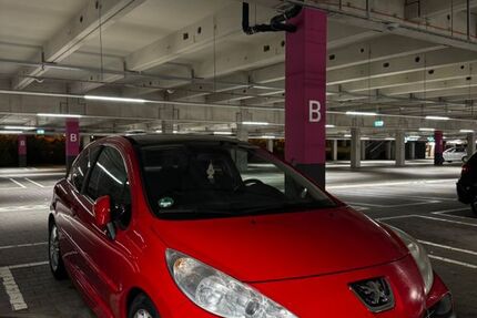 Peugeot 207 114.000 km 3.300 € Frankfurt am Main 60386