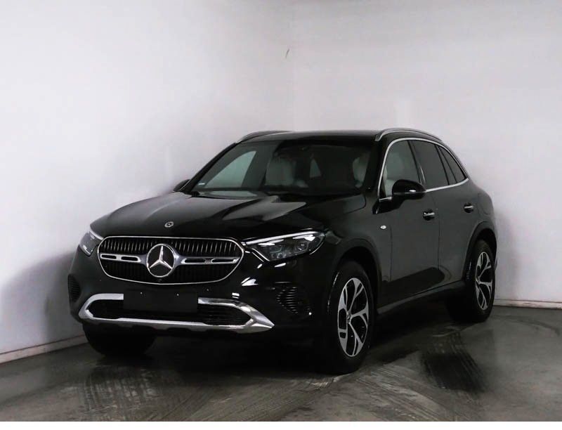 Mercedes-Benz GLC 300 23.345 km 68.850 € Frankfurt/Main 60386