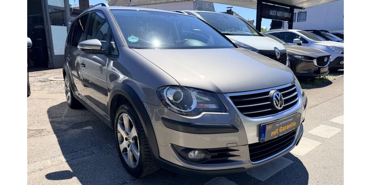 VW Touran 146.000 km 5.990 &euro; München 81825