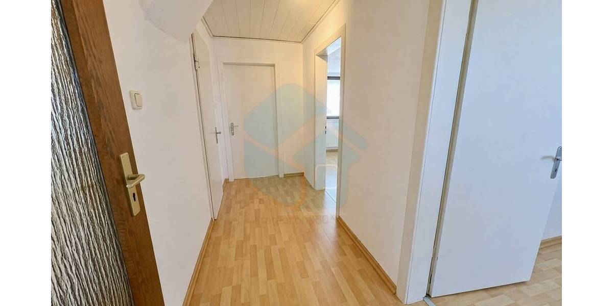 Doppelhaushälfte Butzbach - 7 Zimmer, 140 m&sup2;, 429.000&euro; | Angebot:26433959