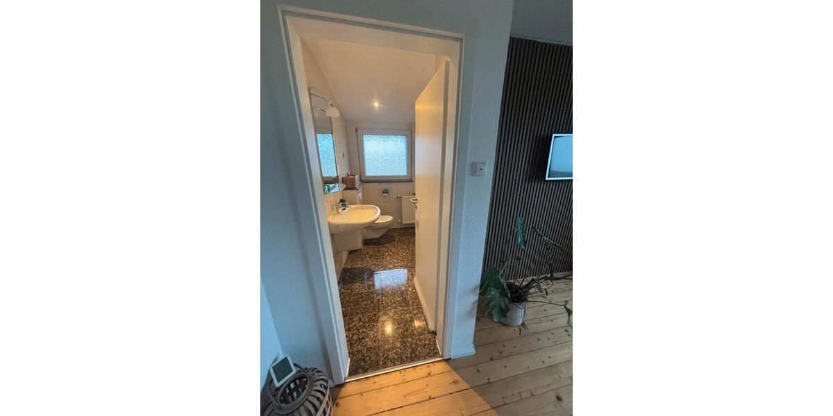 Einfamilienhaus Mönchengladbach West - 5 Zimmer, 140 m&sup2;, 1.800&euro; | Angebot:24735646