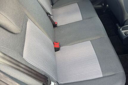 Ford Fiesta 143.095 km 3.599 &euro; Langerwehe 52379