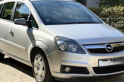 Opel Zafira 133.000 km 2.100 &euro; München 81245