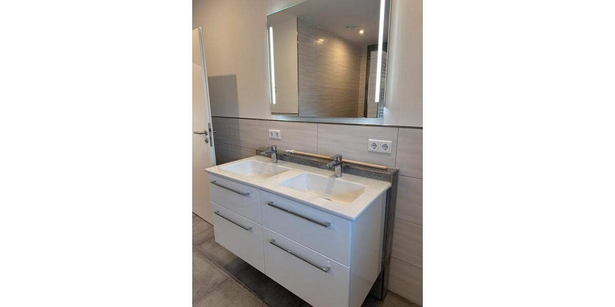 Doppelhaushälfte in Huntlosen – moderne Neubau-DHH mit Garten 4 zimmer