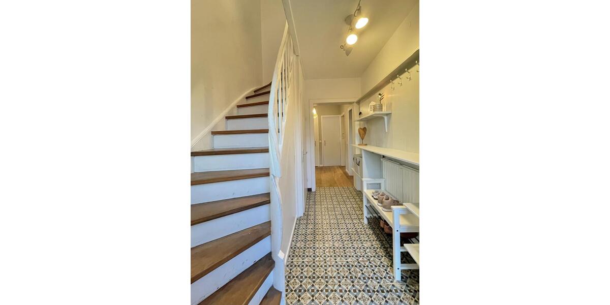 Großzügiges Einfamilienhaus mit Traumgarten und Anliegerwohnung 7 zimmer