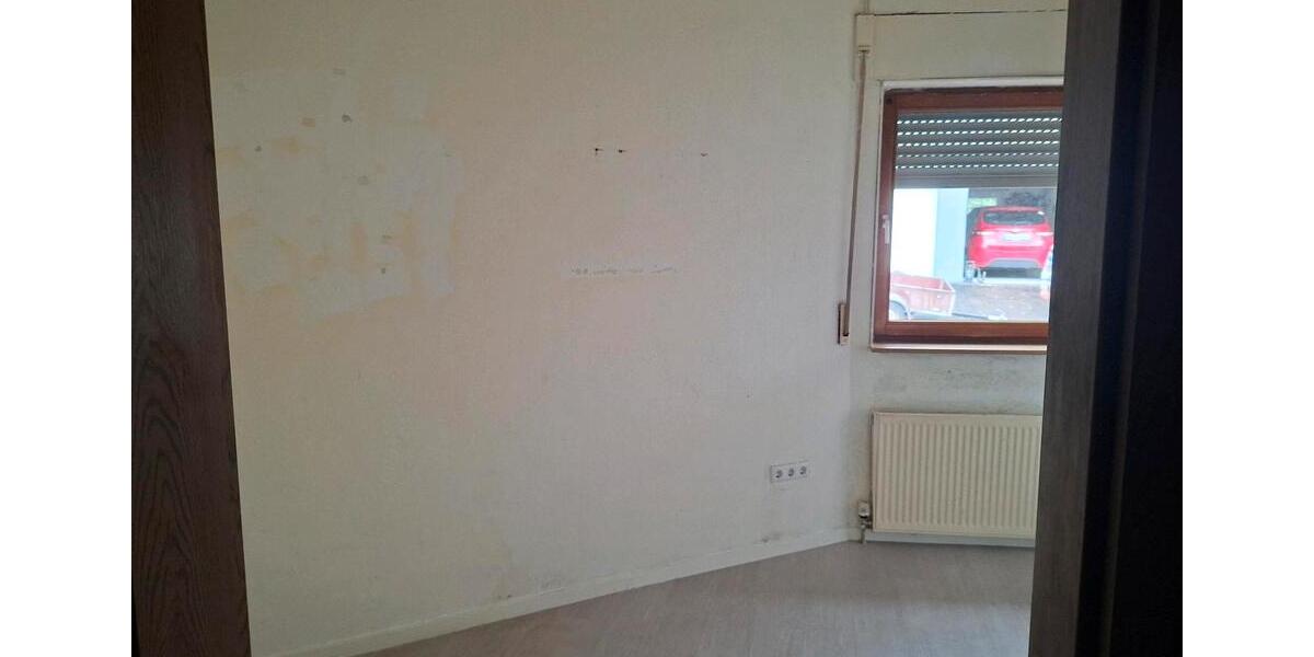 Etagenwohnung Kruft - 7 Zimmer, 180 m&sup2;, 230.000&euro; | Angebot:27157659