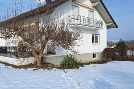 Vermietung Erdgeschoßwohnung Hunderdorf 4 zimmer