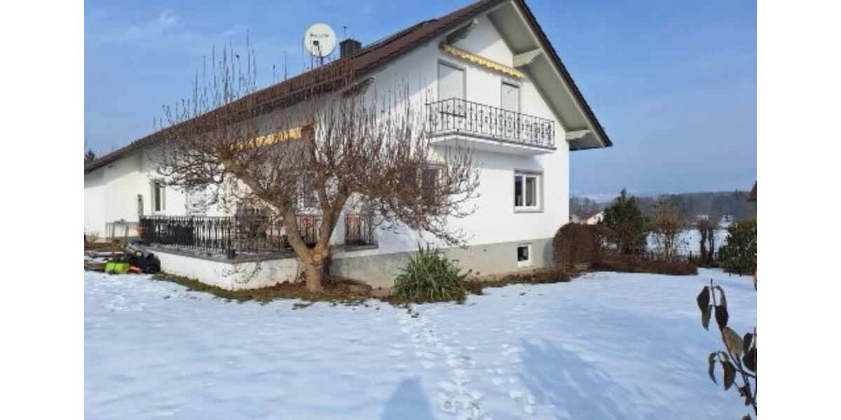 Vermietung Erdgeschoßwohnung Hunderdorf 4 zimmer