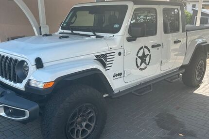Jeep Gladiator 22.500 km 52.000 &euro; Oberkrämer 16727