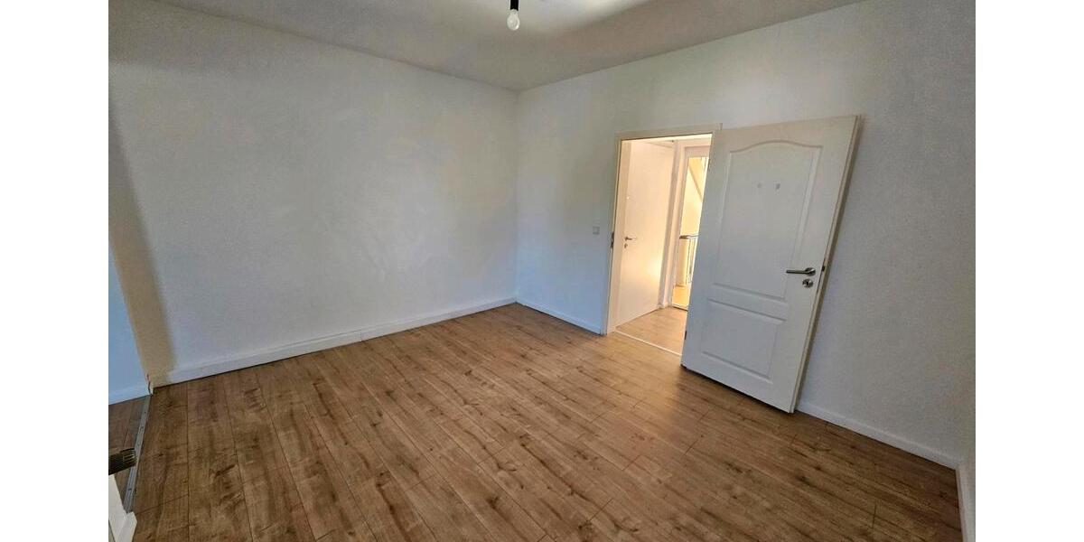 Etagenwohnung Dillingen (Saar) - 4 Zimmer, 100 m&sup2;, 750&euro; | Angebot:26616845