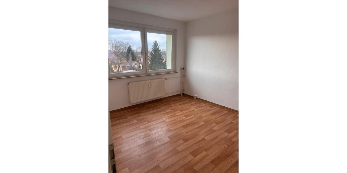 Etagenwohnung Beeskow - 4 Zimmer, 73 m&sup2;, 600&euro; | Angebot:25081290