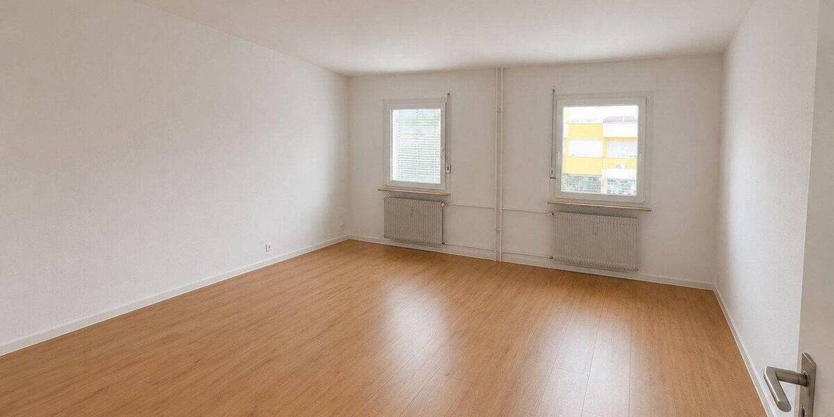 Etagenwohnung Weil am Rhein - 2 Zimmer, 82 m&sup2;, 1.500&euro; | Angebot:26866044