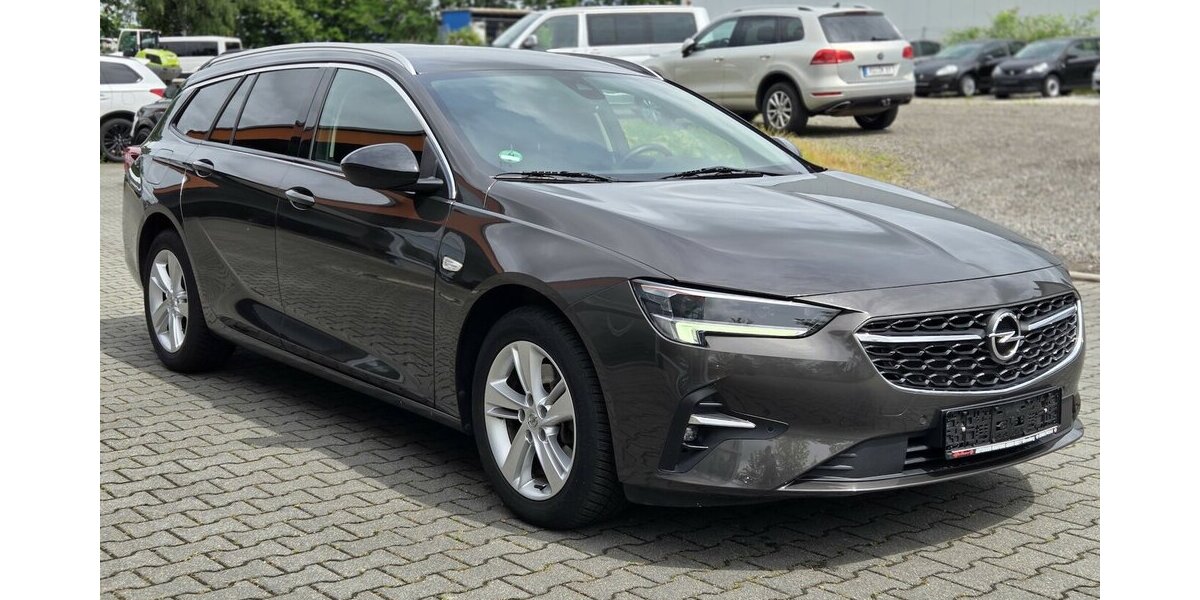 Opel Insignia Sports Tourer Elegance 47.149 km 14.600 &euro; Wilsdruff 01723