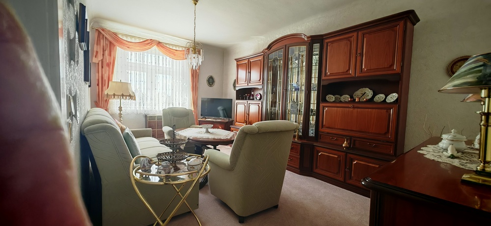 Ein- oder Zweifamilienhaus mit großem Garten 7 zimmer