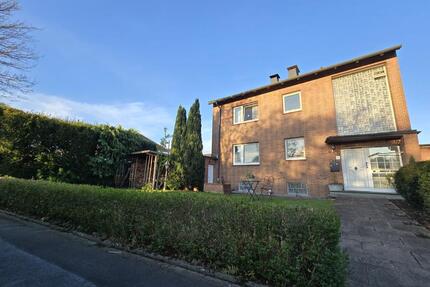 Freistehendes Einfamilienhaus in Sackgassenlage mit Kaufgrund