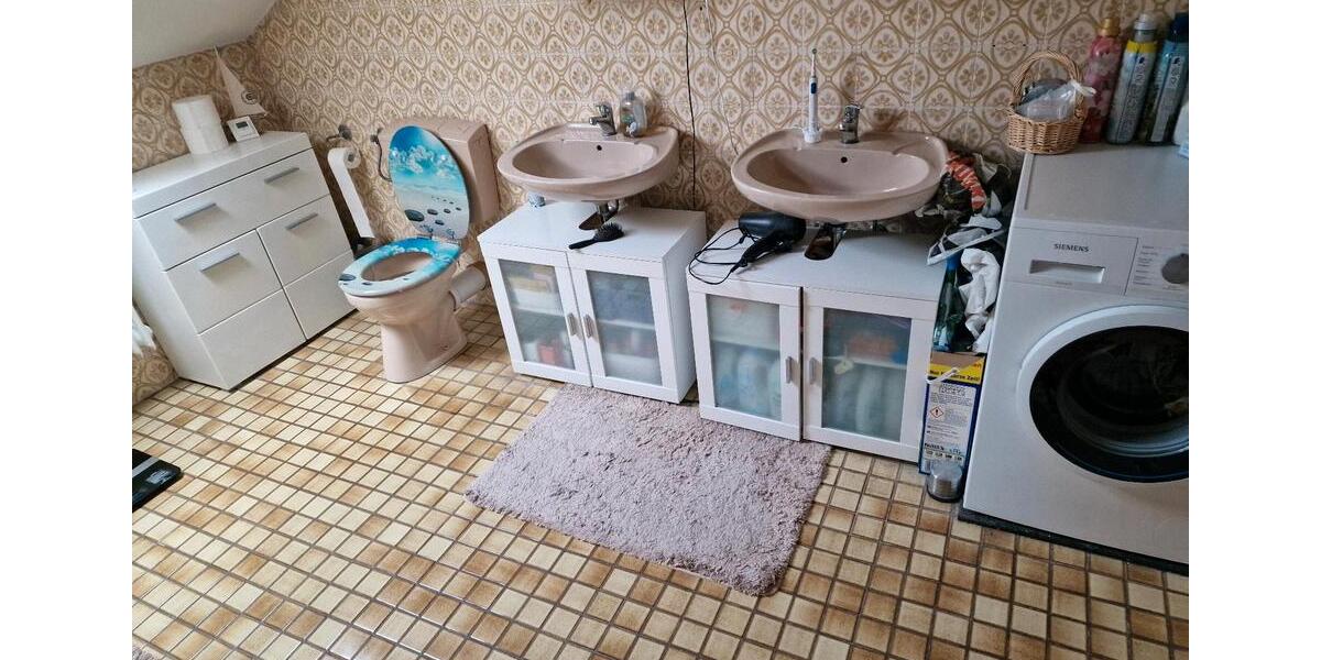 Dachgeschoßwohnung Bad Hersfeld - 4 Zimmer, 96 m&sup2;, 800&euro; | Angebot:26459853