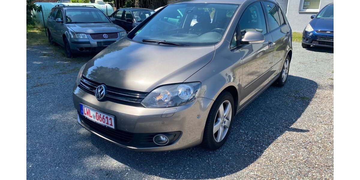 VW Golf 194.000 km 2.900 &euro; Bandenitz 19230