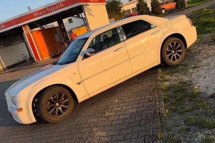 Chrysler 300C 159.000 km 10.000 &euro; Kirchdorf an der Iller 88457