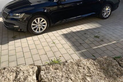 Skoda Superb 133.000 km 15.000 &euro; Kirchardt 74912