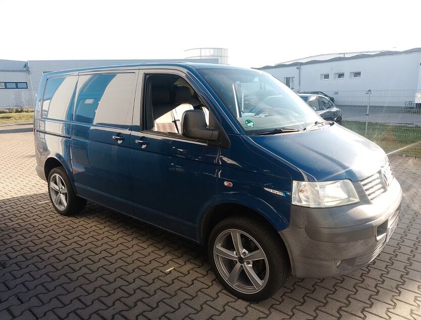 VW T5 Transporter 214.000 km 6.900 € Haldensleben 39340
