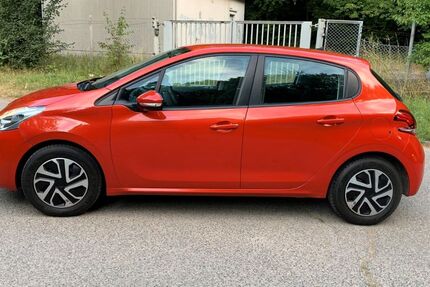 Peugeot 208 73.500 km 6.950 &euro; Sinzig 53489
