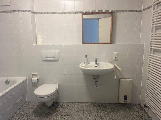 Etagenwohnung Düsseldorf Derendorf - 2 Zimmer, 61 m&sup2;, 670&euro; | Angebot:25566240