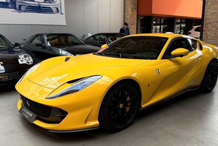 Ferrari 812 9.935 km 329.900 &euro; Berlin 10553