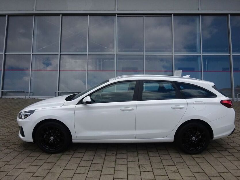 i30