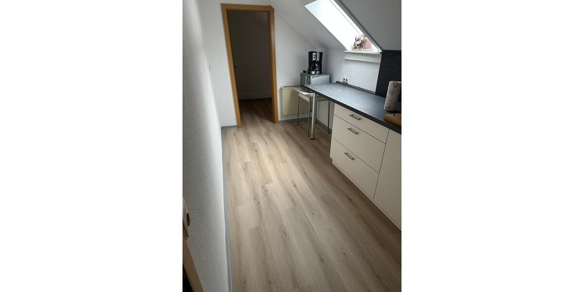 Neuwertige 3 Zi Wohnung, Küche, Bad, Loggia in Würdinghausen 3 zimmer