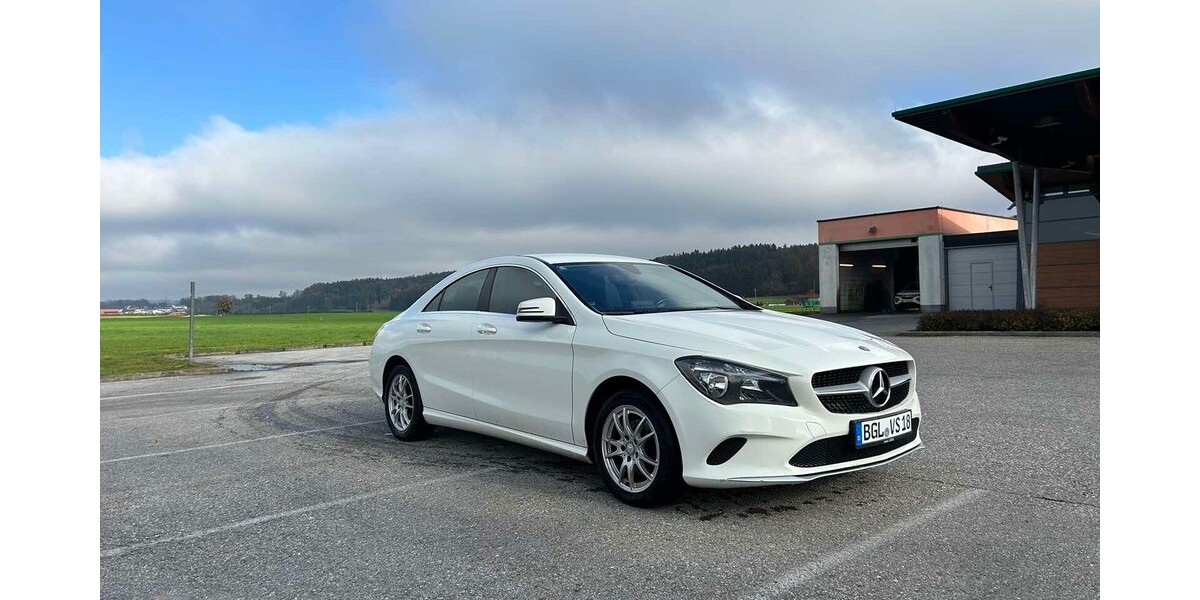 Mercedes-Benz CLA Coupe 235.000 km 12.800 € Bayerisch Gmain 83457