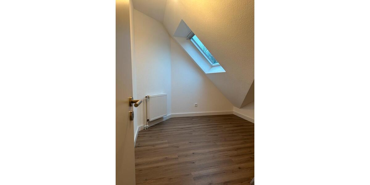 Dachgeschoßwohnung Delbrück - 2 Zimmer, 38 m&sup2;, 520&euro; | Angebot:25335138