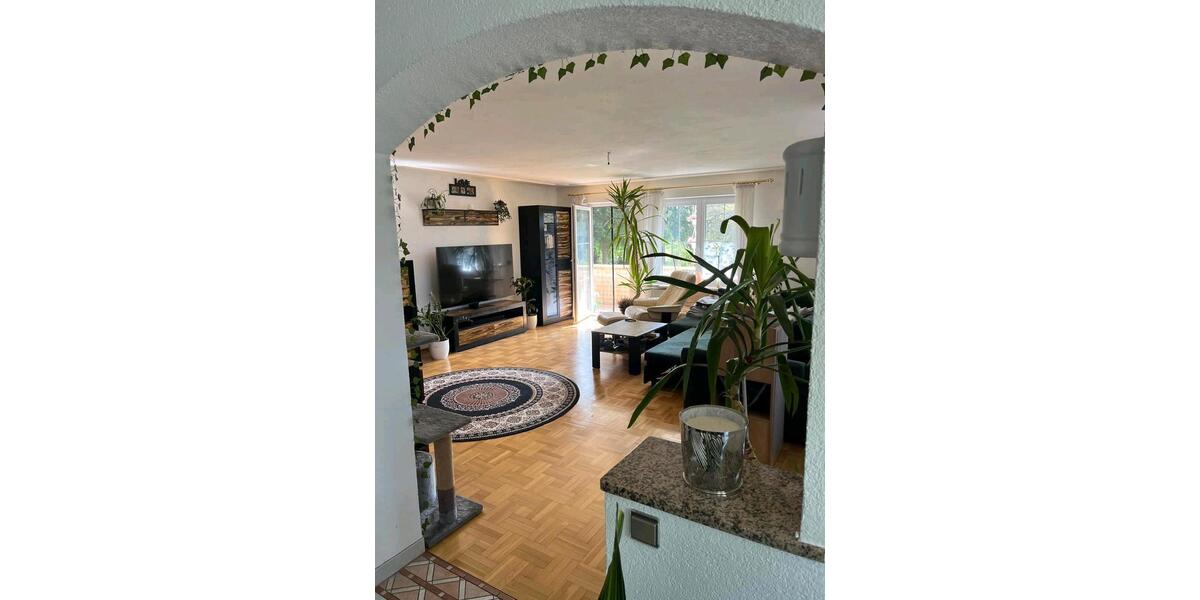 Erdgeschoßwohnung Wolfegg - 4.5 Zimmer, 127 m&sup2;, 1.100&euro; | Angebot:26357734