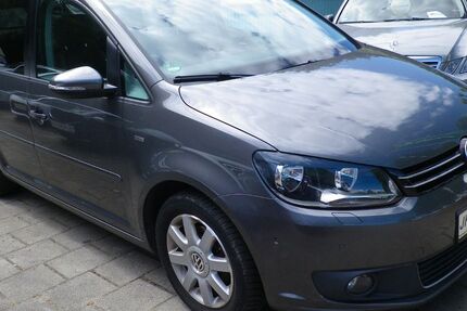 VW Touran 189.109 km 7.400 &euro; Buxtehude 21614