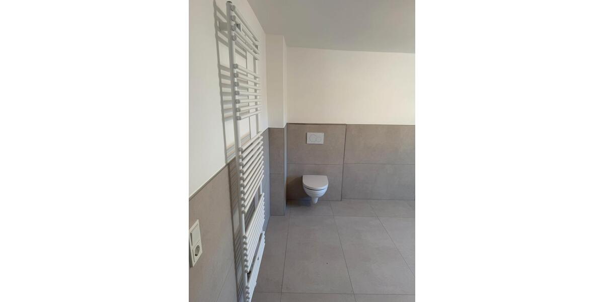 Maisonettenwohnung Schmalkalden - 4 Zimmer, 130 m&sup2;, 1.300&euro; | Angebot:26431092