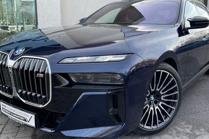 BMW i7 2.913 km 133.930 &euro; Essen 45134