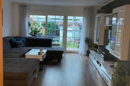 Von privat: Gepflegtes Reihenmittelhaus in Top Lage zimmer