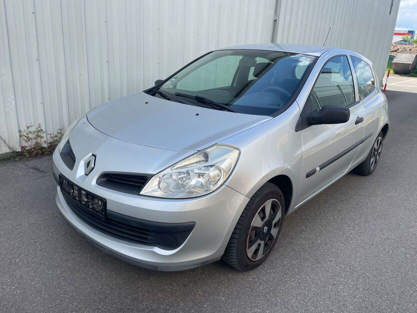 Renault Clio 207.000 km 1.390 € Böblingen 71034