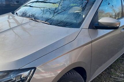 Skoda Fabia 70.000 km 15.000 &euro; München 81827