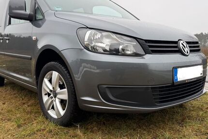 VW Caddy 181.000 km 7.499 &euro; Hitzacker 29456