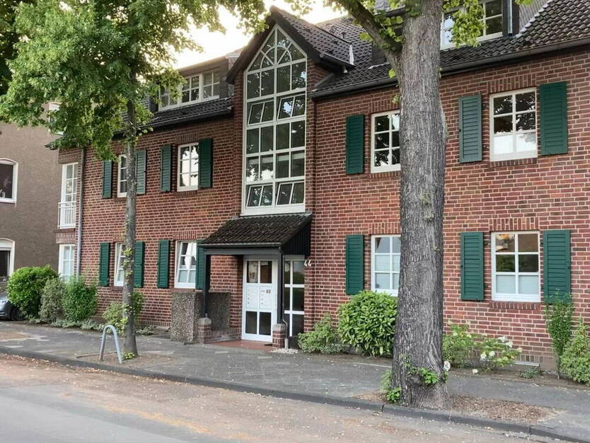 Wunderschöne 3-Zimmer Wohnung in Düsseldorf-Kaiserswerth mit TG Platz Provisionsfrei