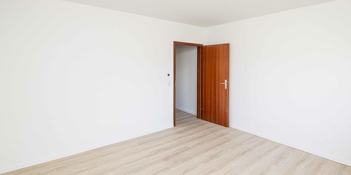 Zweifamilienhaus in guter Lage, größtenteils saniert - Zweifamilienhaus Stamsried | Angebot:25072865