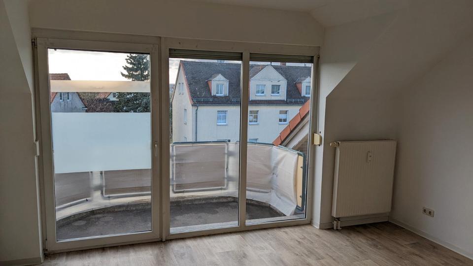 Dachgeschoßwohnung Wilsdruff - 1 Zimmer, 33 m&sup2;, 240&euro; | Angebot:26647426