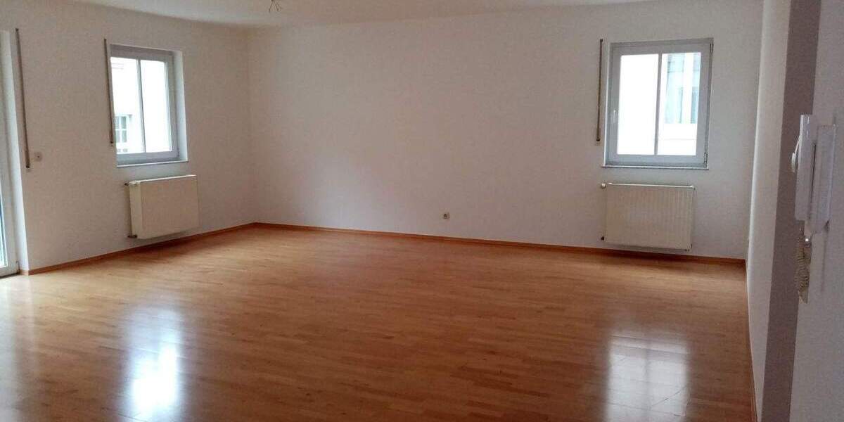 Etagenwohnung Bad Kissingen - 3 Zimmer, 94 m&sup2;, 280.000&euro; | Angebot:26502943