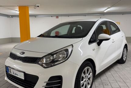 Kia Rio 56.000 km 8.590 &euro; Bretten 75015