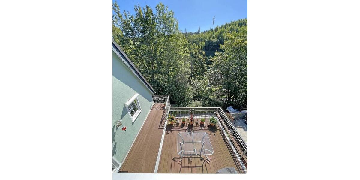 Doppelhaushälfte Ludwigsstadt - 8 Zimmer, 180 m&sup2;, 179.000&euro; | Angebot:25746561