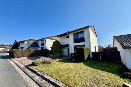 Wehrheim: Ideales Einfamilienhaus in kinderfreundlicher Lage mit viel Platz für die Familie! - Haus Wehrheim | Angebot:25976912