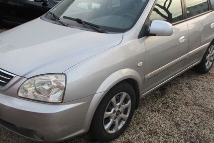 Kia Carens 210.000 km 750 &euro; Bonn 53127