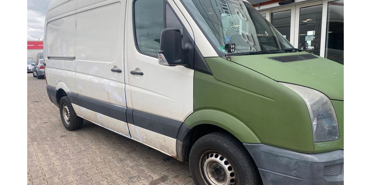 VW Crafter 284.000 km 5.900 € Halle/Saale 06116